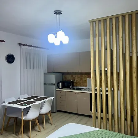 Apartament Fredi Tirana